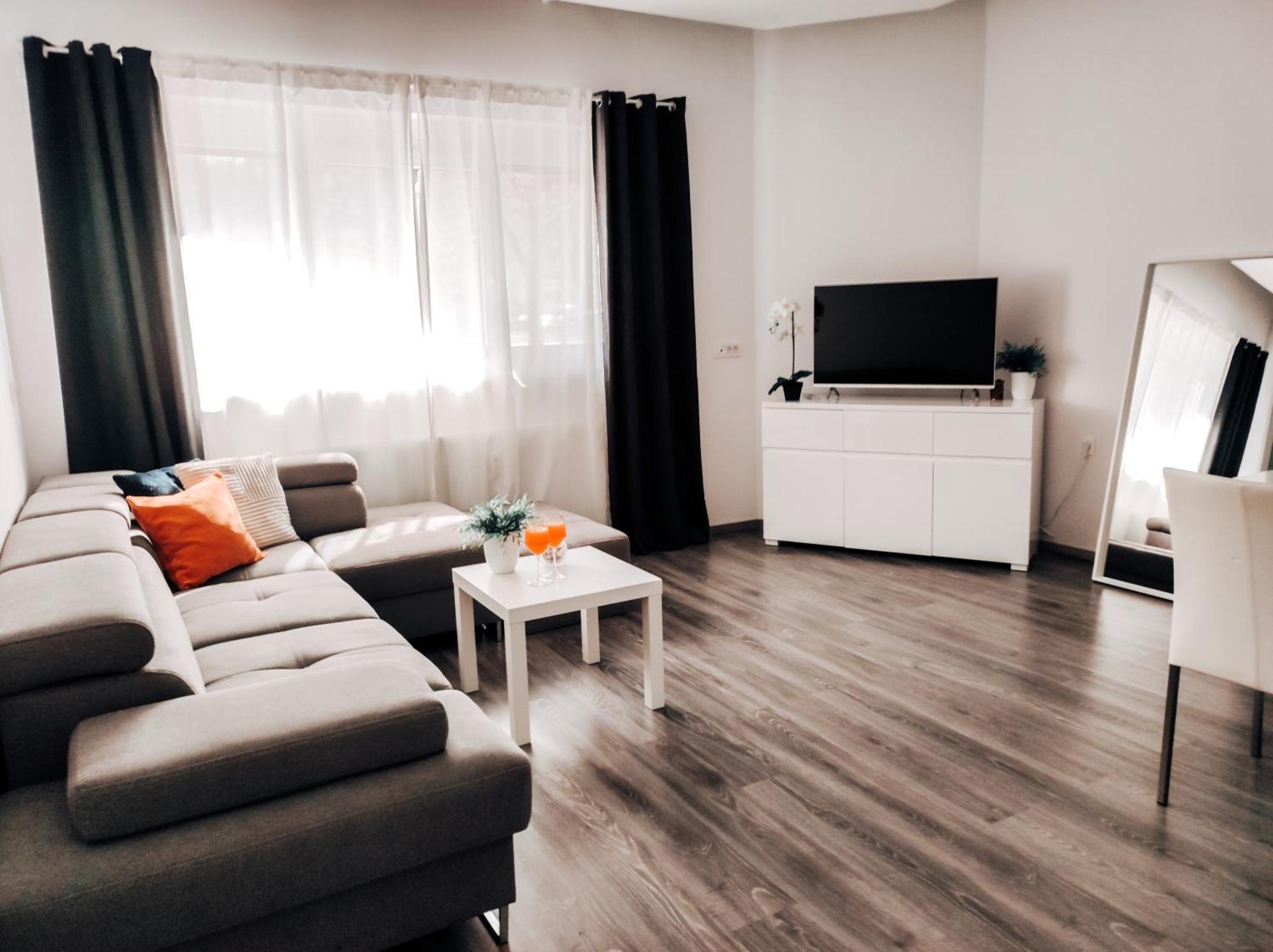 Apartment Kino Любляна Экстерьер фото