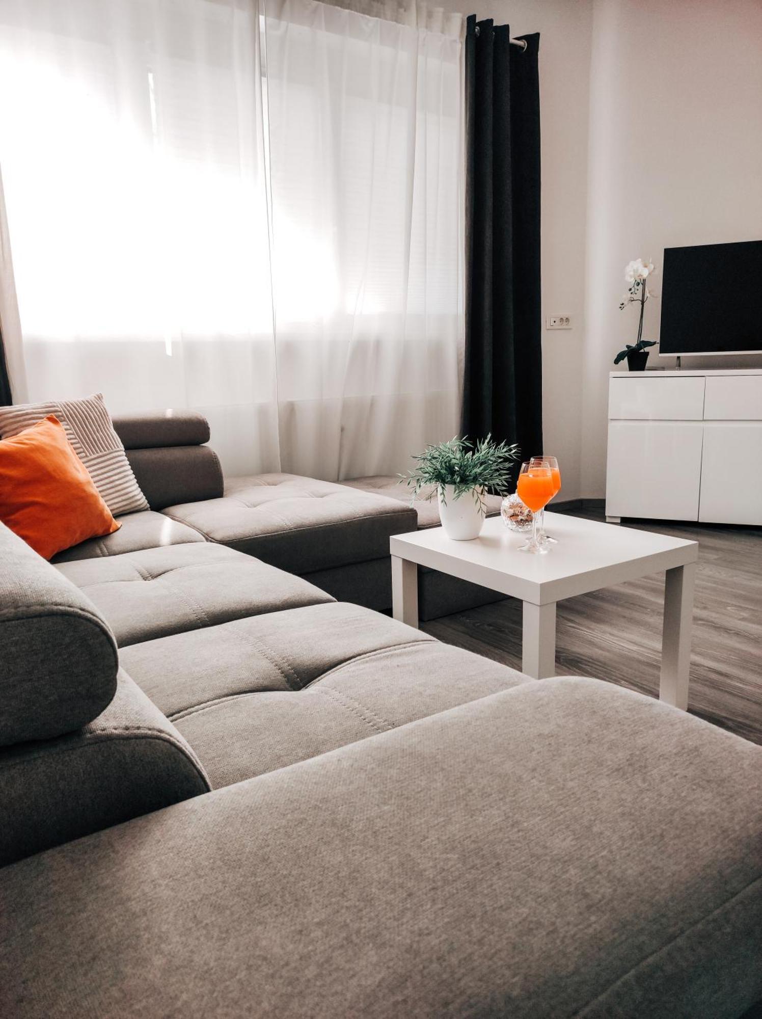 Apartment Kino Любляна Экстерьер фото